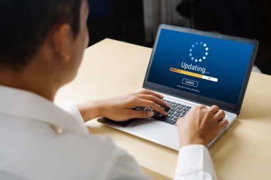 Aygıt yazılım güncellemesi için bilgisayarda yazılım güncellemesi