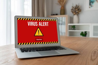 Bilgisayar ekranındaki virüs uyarısı mobil siber tehdit, hacker, bilgisayar virüsü ve kötü amaçlı yazılım tespit edildi