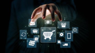 İş adamı çok kanallı stratejileri entegre ediyor, çevrimiçi alışveriş ve pazarlama erişimini artırıyor. Birbirine bağlı marka deneyimleri yaratmak için çok kanallı pazarlamanın gücünü keşfedin. Kullanıcı Kimliği