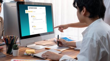 Şirket işleri için canlı bilgisayar yazılımının müşteri deneyimi ve gözden geçirme analizi