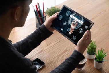 Kaliteli standartları karşılamak için mod çevrimiçi şirket işleri için uyum sistemi