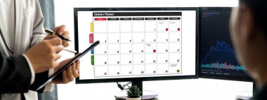 Kişisel organizatör ve çevrimiçi iş dünyası için hızlı zamanlama planlaması için bilgisayar yazılım uygulaması takvimiName