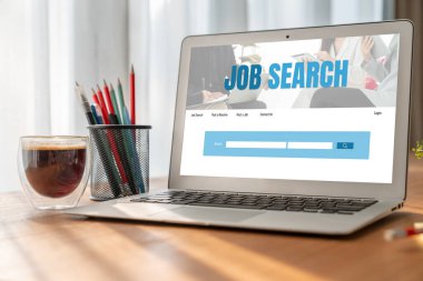 Çalışanların işe alım İnternet ağındaki iş fırsatlarını araması için mod web sitesinde online iş araması