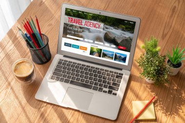 Model arama ve seyahat planlama için internet sitesi uçuş, otel ve tur rezervasyonları için anlaşma ve paket sunuyor