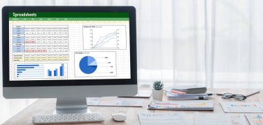 Hesap tablosu bilgi finansal başlangıç kavramı. Çevrimiçi analiz projesi için hesap tablosu belgelerinde veri ve grafikler