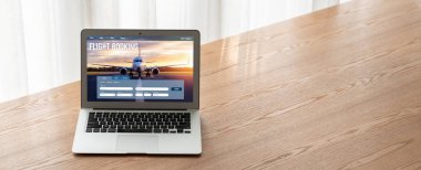 Online uçuş rezervasyon sitesi mod rezervasyon sistemi sağlar. Seyahat teknolojisi kavramı .