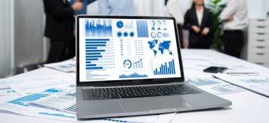 İş veri paneli pazarlama stratejisi planlaması için canlı iş zekası analizi sağlar