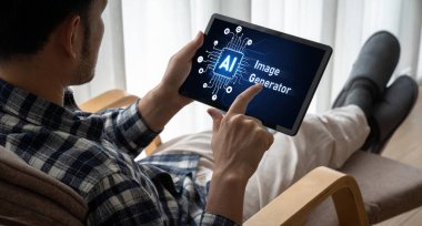 Yapay zeka teknolojisini çalıştırmak için komut mühendisi ve kullanıcı kolaylığı için üretici yapay zeka yardımcı araçları insanların yapay zeka işlevlerini teşvik ederek yapay zekayı çalıştırmalarına yardımcı olur