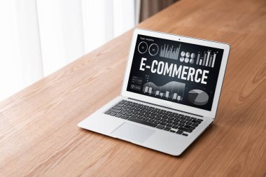 E-ticaret veri yazılımı çevrimiçi perakende şirketine satış analizi için mod gösterge tablosu sağlar
