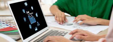 Maliyet düşüşü, bilgisayar ekranında görülen maliyet tasarrufu kavramı, kurumsal işletmeler gereksiz harcamaların azaltılması yoluyla maliyet ve şirket kaynaklarını etkili bir şekilde tasarruf eder