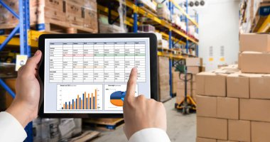 İş veri paneli, pazarlama stratejisi planlaması için iş zekası analizi sunar. Müşteri taleplerini analiz etmek ve iş dünyasının geleceğini önceden görmek için büyük veriler sunulur.