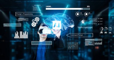 Yapay zeka yardımıyla veri merkezinde duran kulaklıklı bir iş adamı. Proje yöneticisi hologramı işaret ediyor ve pazarlama planı için artırılmış gerçeklik gözlüğü ve yapay zeka sohbeti kullanıyor. Yaratıcılık.