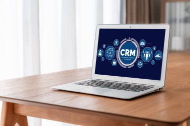 CRM işletme ve işletme için modern bilgisayarda müşteri ilişkileri yönetim sistemi