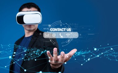 Müşteri EIDE hizmetleri için 24 saat çalışan müşteri desteği, çevrimiçi yardım masası ve çağrı merkezi müşterilere teknik bilgiler sunmaktadır