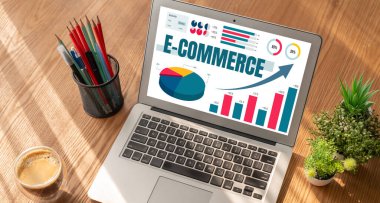 E-ticaret veri yazılımı çevrimiçi perakende şirketine satış analizi için mod gösterge tablosu sağlar