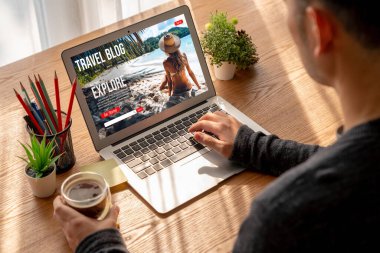 Online travel blog website provide travel tips and information on social media snugly where people can post, write and react to travel application