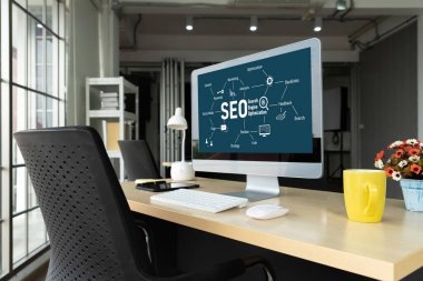 Model e-ticaret için SEO arama motoru optimizasyonu ve bilgisayar ekranında gösterilen çevrimiçi perakende işi