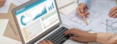 Hesap tablosu bilgi finansal başlangıç kavramı. Çevrimiçi analiz projesi için hesap tablosu belgelerinde veri ve grafikler