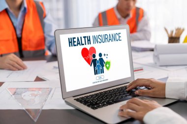 Kolay form doldurma için sağlık sigortası web sitesi canlı kayıt sistemi