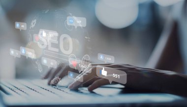 SEO ve sosyal medya bağlantılarının kesişimlerini metrik, analitik ve gelişmekte olan dijital pazarlama ortamında izleyici etkileşimi yoluyla araştırın. XDMCP