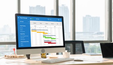 Ekip projesinin zaman çizelgesini gösteren bilgisayar ekranında, modern iş projesi yönetimi için proje planlama yazılımı