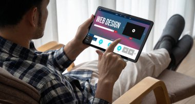 Web sitesi tasarım yazılımı çevrimiçi perakende ticaret ve e-ticaret için model şablonu sağlar