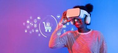 Neşeli bir birey sanal gerçeklik teknolojisini tecrübe eder. Üretici yapay zeka ve online alışverişin kesişimlerini gösterir. Bu görüntü dijital pazarlamada yenilikleri yakalar. XDMCP