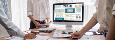 Web sitesi tasarım yazılımı çevrimiçi perakende ticaret ve e-ticaret için canlı şablon sağlıyor