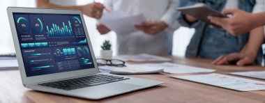 İş veri paneli, pazarlama stratejisi planlaması için iş zekası analizi sunar. Müşteri taleplerini analiz etmek ve iş dünyasının geleceğini önceden görmek için büyük veriler sunulur.