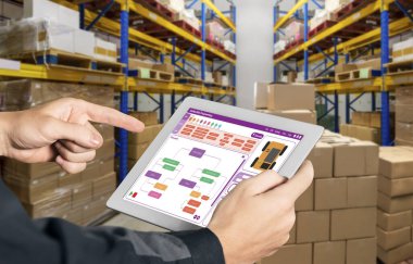 Okul eğitimi için geliştirilen kodlama ve programlama yazılımı. Basitleştirilmiş program, öğrenci çocuklar için okul sınıfında temel kodlama ve programlama eğitimi için kolay yazılım.