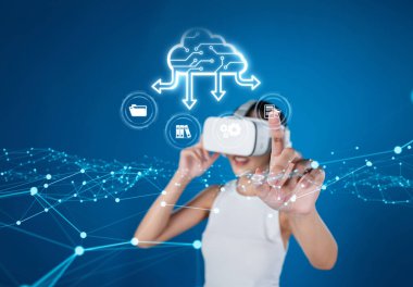 İş adamı bulut hesaplamasının geleceğini en son sezgilerle keşfetti ve bulut hesaplama teknolojisini entegre ederek işi yükseltti. Bulut çağını yenilikçi bilgisayar Faas ile kucaklayın