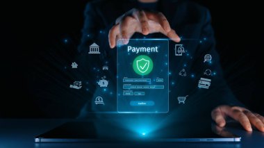 İş adamı, güvenli ve etkili yöntemlerin sergilendiği çevrimiçi bir ödeme işlemi başlattı. Güvenli çevrimiçi ödeme işlemleri için en iyi uygulamaları öğren. Kullanıcı Kimliği
