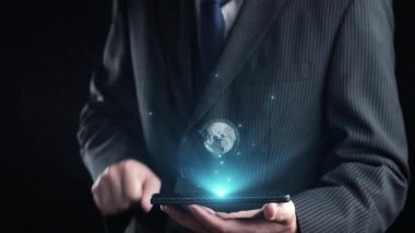 İş adamı küresel pazarlama ve finans konusunda uzmandır. Küresel pazarların karmaşıklığını, stratejileri ve pazarlama erişimini geliştirmek. Küresel finans ve pazarlama UUID 'sinde başarı