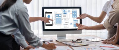 Hareketli mobil uygulama ve web sitesi için UX UI tasarım süreci. Profesyonel uygulama geliştiricisi için kablo grafiğinin yaratıcı prototipi .
