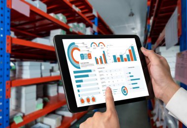 İş veri paneli, pazarlama stratejisi planlaması için iş zekası analizi sunar. Müşteri taleplerini analiz etmek ve iş dünyasının geleceğini önceden görmek için büyük veriler sunulur.