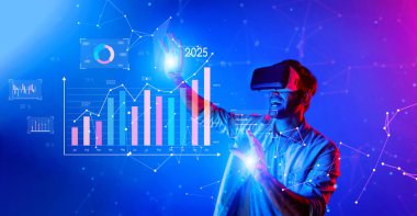 Sanal gerçeklik teknolojisini kullanarak iş büyümesini ve finansal ölçümleri analiz eden, stratejik planlama ve yenilik için modern teknikler sergileyen bir profesyonel. XDMCP