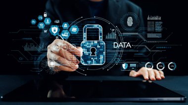 Bu resim, dijital dünyada gizlilik ve korumayı sembolize eden ve siber güvenliğin önemini vurgulayan bir kilit ikonu içeren modern bir veri güvenliği kavramını tasvir ediyor. Dörtgen