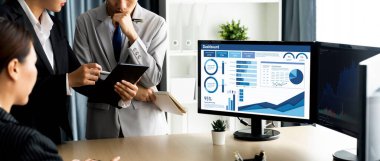 İş veri paneli, pazarlama stratejisi planlaması için iş zekası analizi sunar. Müşteri taleplerini analiz etmek ve iş dünyasının geleceğini önceden görmek için büyük veriler sunulur.