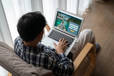 Çevrimiçi seyahat sigortası acentesi gezginlere sorunsuz seyahat imkanı sağlıyor.