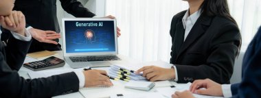 Yapay zeka teknolojisini çalıştırmak için komut mühendisi ve kullanıcı kolaylığı için üretici yapay zeka yardımcı araçları insanların yapay zeka hareketini teşvik ederek üretken yapay zeka fonksiyonları ile çalışmasına yardımcı olur