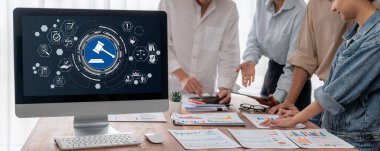 Kaliteli standartları karşılamak için çevrimiçi şirket işleri için uyum sistemi