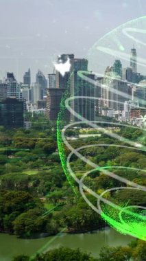 Çevre kirliliğini azaltmak ve ESG hedeflerine ulaşmak için temiz enerji, geri dönüşüm ve sıfır atık yönetimi yoluyla sürdürülebilir değişim kavramına doğru kayan yeşil şehir teknolojisi .