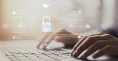 İş adamı siber güvenliğin özünü keşfeder. Siber koruma yöntemlerini, siber tehditleri derinlemesine araştır ve siber güvenlik duruşunu destekle. Siber Güvenlik Çağı EIDE 'de gezinmek için gerekli