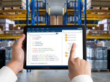 Okul eğitimi için geliştirilen kodlama ve programlama yazılımı. Basitleştirilmiş program, öğrenci çocuklar için okul sınıfında temel kodlama ve programlama eğitimi için kolay yazılım.