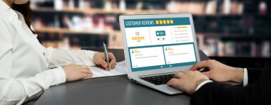 Şirket işleri için canlı bilgisayar yazılımının müşteri deneyimi ve gözden geçirme analizi