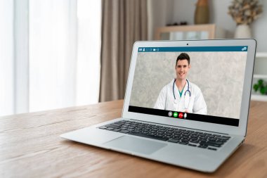 Hasta ile sanal görüşme için mod teletıp yazılım uygulaması tarafından çevrimiçi doktor görüntüsü çağrısı