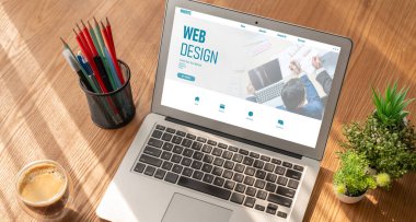 Web sitesi tasarım yazılımı çevrimiçi perakende ticaret ve e-ticaret için model şablonu sağlar