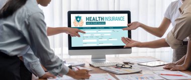 Kolay form doldurma için sağlık sigortası web sitesi canlı kayıt sistemi