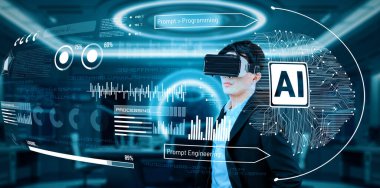 Akıllı proje yöneticisi AI sohbet hologramına bakıyor ve modern ofiste kulaklık takıyor. Profesyonel iş adamı bulanık geçmişi olan artırılmış gerçeklik gözlükleri üzerinde çalışıyor. Teknoloji. Yaratıcılık.