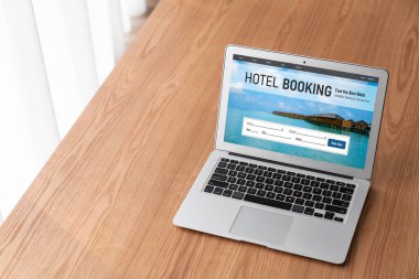 Çevrimiçi otel konaklama rezervasyon sitesi mod rezervasyon sistemi sağlar. Seyahat teknolojisi kavramı .